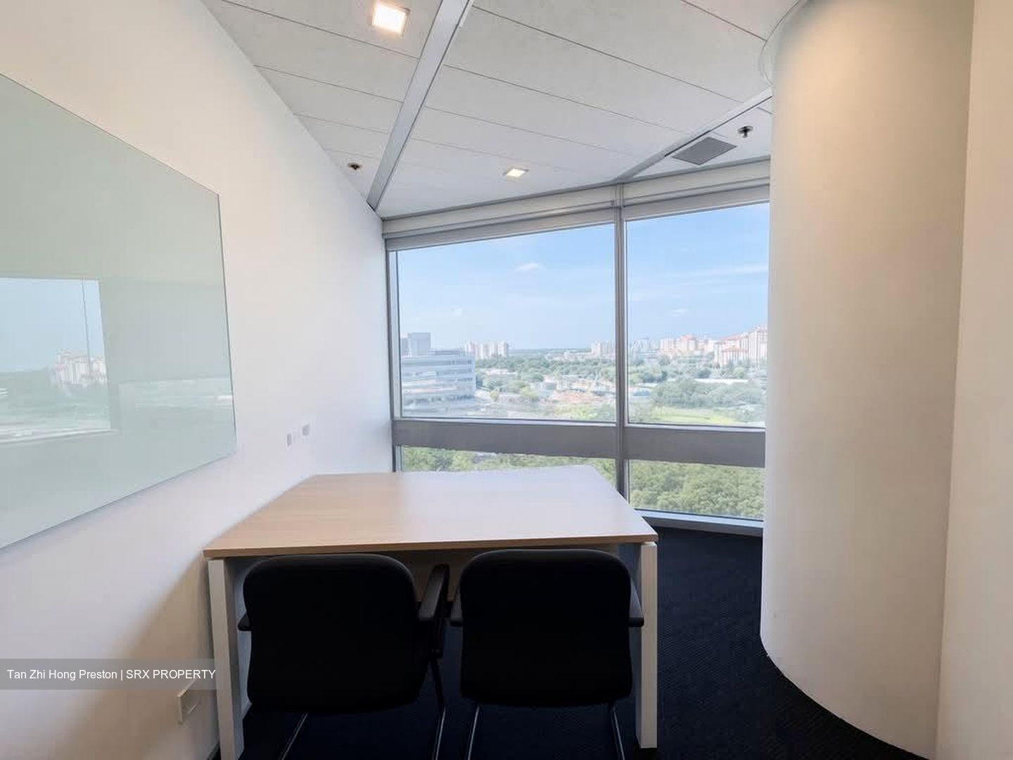 Gateway East (D7), Office #600642971